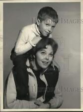 1959 Press Photo Actress Anne Helm and David Francis in 