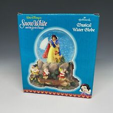 VTG Walt Disney Hallmark Snow White And The Seven Dwarfs Musical Water Globe 8