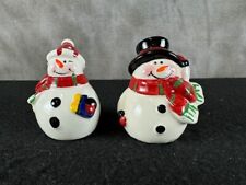Vintage Mr & Mrs Frosty the Snow Man salt and pepper shaker set - Adorable picture