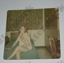 1970s curvy redhead woman nightgown candid VINTAGE PHOTOGRAPH Gl picture