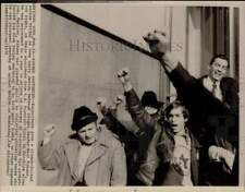 1975 Press Photo Group protests sentencing of Meir Kahane in New York picture