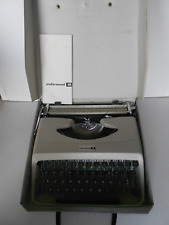 Vtg Underwood 18 Portable Manual Typewriter with Case & User Guide VGC picture