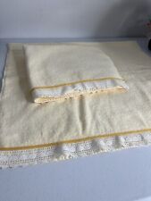 Vtg Dundee Bath Towel Set Of 2 Yellow Lace Trim  picture