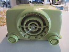 Nice Vintage Crosley 11-105 U Green Bakelite tube AM radio Mid Century (WORKS) picture