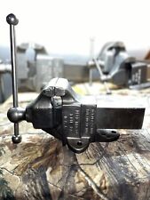 Antique Reed No. 104 Bench Vise Good Condition picture