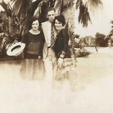 Ghostly Man Flapper Women Fading Away Palm Photo Vintage Snapshot 1920s picture