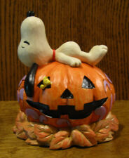 Jim Shore PEANUTS #6008966 SNOOPY LAYING ON TOP OF CARVED PUMPKIN 5.5