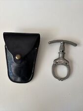 VINTAGE ARGUS IRON CLAW POLICE HANDCUFF RESTRAINT & LEATHER CASE picture