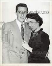 1950 Press Photo Elizabeth Taylor and Conrad Hilton Jr. announce marriage plans picture
