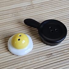 Mini Salt and Pepper Shakers Over Fried Egg and skillet CUTE NEW picture