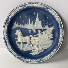 1990 Bradford Exchange Christmas Cameo Plate-Home with the Tree Collectible picture