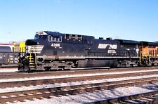 NORFOLK SOUTHERN (NS) AC44C6M 4395 Original slide--Knoxville, Tennessee--2023 picture
