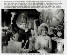 1966 Press Photo Edward Brooke and wife wave to delegates at Boston convention picture