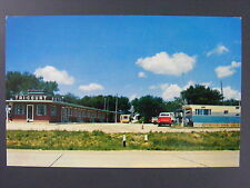 Willmar Minnesota MN Tri-Court Motel Trailer Park Postcard Vintage 1950s picture