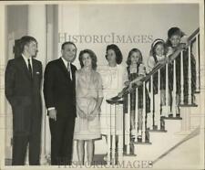 1964 Press Photo McKeithens with their 6 children, oldest son missing from photo picture