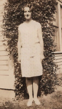 5V Photograph Portrait Young Woman 1940-50's picture