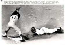 LG27 1969 AP Wire Photo DODGERS BILL SUDAKIS REACHING FOR 3RD SLIDE vs PIRATES picture