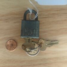 Vintage small CHICAGO LOCK CO padlock & 2 keys, ILL U.S.A., 1 1/8