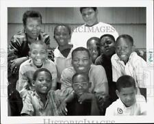 1993 Press Photo Paul Chance with mentor program kids at Norwood Elementary, FL picture