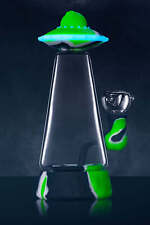 10in UFO Glow In The Dark Hybrid Bong picture