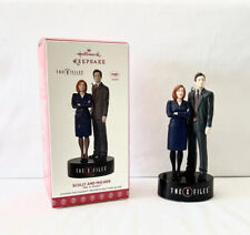 Hallmark  Scully And Mulder The X Files 2017 Magic Keepsake Christmas Ornament picture