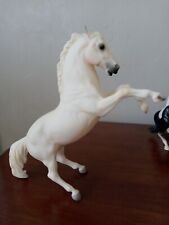 Breyer Traditional Fighting Stallion-CLOUD-#1149-2001-2005-Cremello color picture