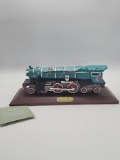 Avon 1992 The Lionel Classic Train Blue Comet” #400EW Wood Display Base New Open picture