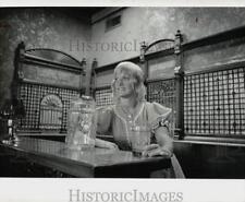 1972 Press Photo Brookville Hotel waitress at station in dining room - lra03715 picture