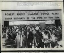 1967 Press Photo Alexei Kosygin visits Niagara Falls, New York power plant picture