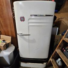Vintage Refrigerator 1940s-50s Made by Hotpoint. Works Perfect picture