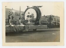 Vintage Photo Rose Queen Float Rose Bowl Parade New Years Day Pasadena CA 1940s picture