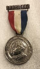 Vintage King George V and Queen Mary Silver Jubilee Medal, Daily Mail picture