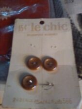VINTAGE LE CHIC BROWN 2 HOLED BUTTONS CARD OF 3 ITEM 831 SIZE 24 picture