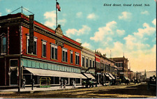 Vtg Postcard Third Street, Horse and Carriage, Vtg Cars, Grand Island Neb. picture