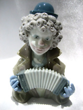 Lladro #5585 Fine Melody Clown Playing Accordion 7.5 inch Retired picture