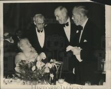 1939 Press Photo James Farley talks with group at Jefferson Day Dinner in Albany picture