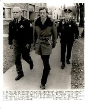 LD367 1970 Wire Photo POLICE ESCORT TO COURTHOUSE LOCK HIM UP OFF TO SLAMMER picture