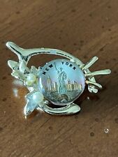 Vintage 1950s Coro ? New York Statue of Liberty Wishbone 3D Pin Brooch Souvenir picture