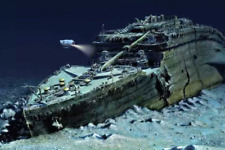 Wreckage of the Titanic on the Sea Floor Poster Picture Photo Print 11x17 picture