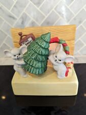 Vintage House of Lloyd Yuletide Mice Musical Figurine Music Box Light Christmas picture