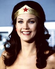 Lynda Carter gives radiant smile as TV's Wonder Woman 1970's 24x36 Poster picture