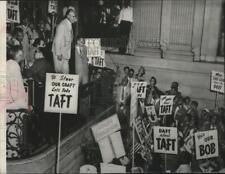 1952 Press Photo Republican Convention, Taft Supporters Carry Signs - mjx53958 picture
