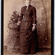 c1880s Philadelphia, PA Woman Corset Dress Cabinet Card Photo Phila Blaul B15 picture