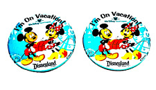 Disneyland Resort Mickey And Minnie Mouse  I'm On Vacation 2 Buttons Set DLR picture