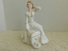 STUNNING ROYAL DOULTON FIGURINE - SUMMER'S DAY - HN  2181 - ENGLAND - MINT picture