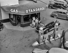 1941 Chicago STANDARD OIL Gas Station PHOTO  (200-W) picture