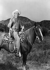 Gene Autry western great riding his horse holding lassoo 11x17 inch poster picture