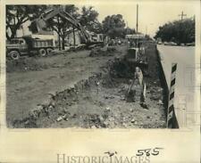 1971 Press Photo Road widening construction of Carrollton Avenue - noc70283 picture