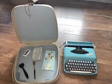 Vintage 1960's CONSUL Portable Typewriter & Carrying Case With Key. picture