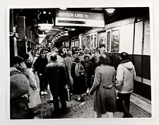 1986 Boston MA Park Street Train Station MBTA Pickpocket Stakeout Press Photo picture